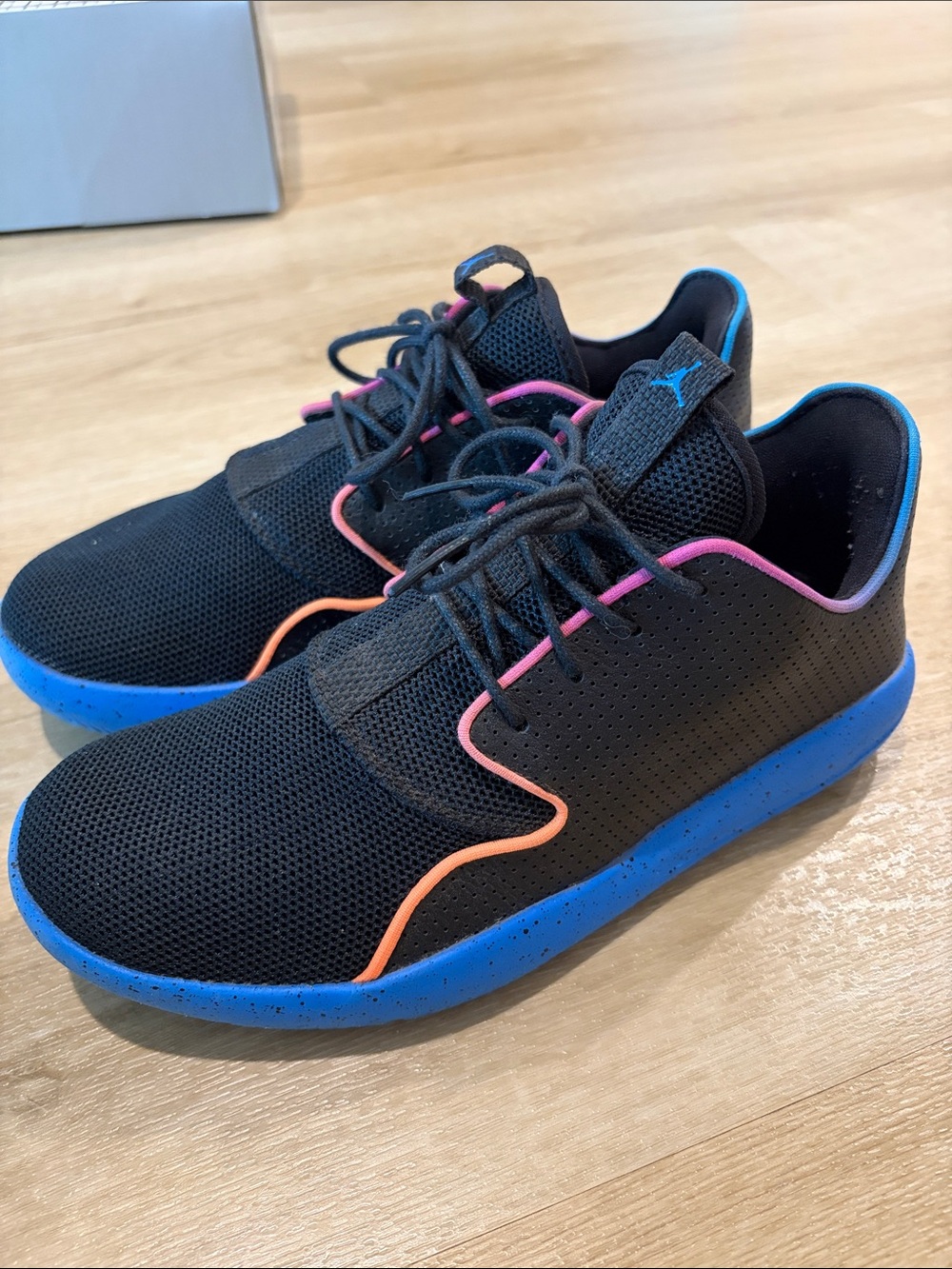 Jordan eclipse - Picture 3 of 6